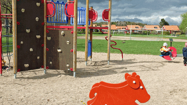 Bild på lekplatsen vid Hantverksvägen