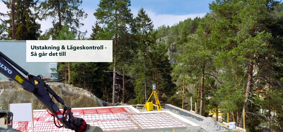 En totalstation står uppställd inför mätning/utstakning på en betongplatta