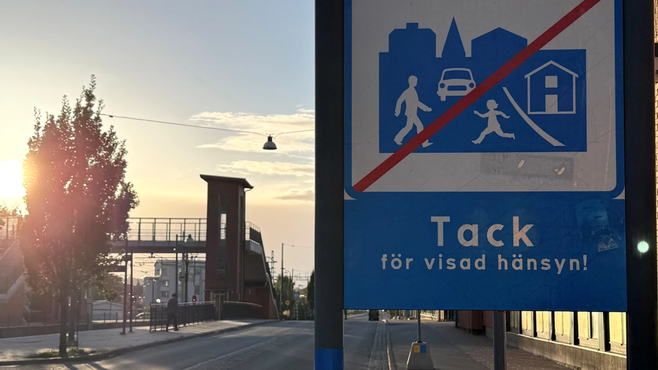Skylt som visar var gångfartsområdet slutar.