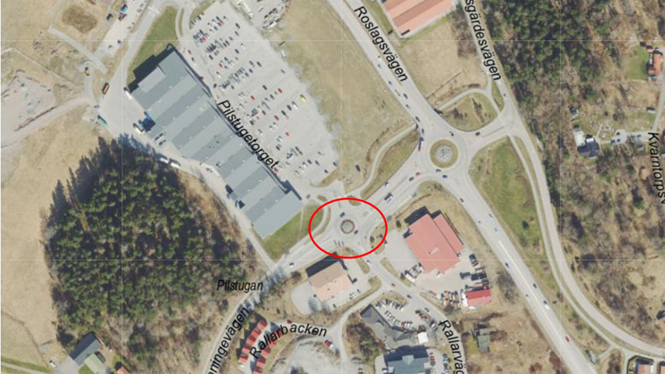 På kartan är cirkulationsplatsen inringad i rött
