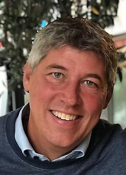 Porträttbild på Lars Gustafsson