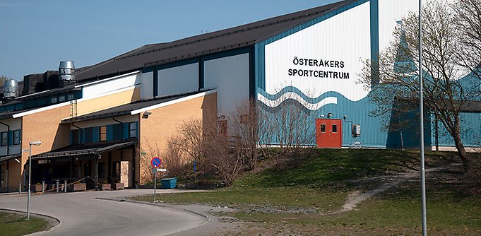Bild på Österåkers sportcentrums fasad 