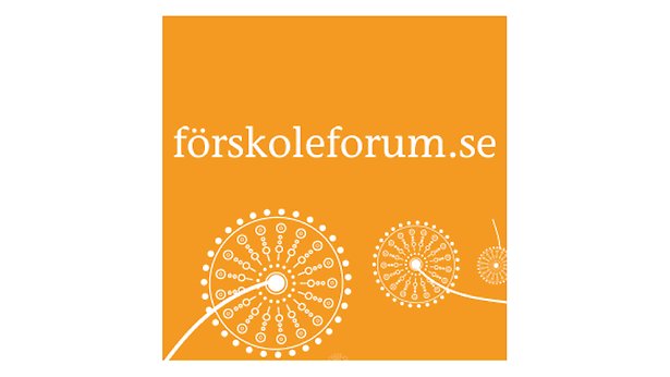 Logga för förskoleforum. Orange bakgrund med 3 vita blommor och texten förskoleforum.se i vitt.